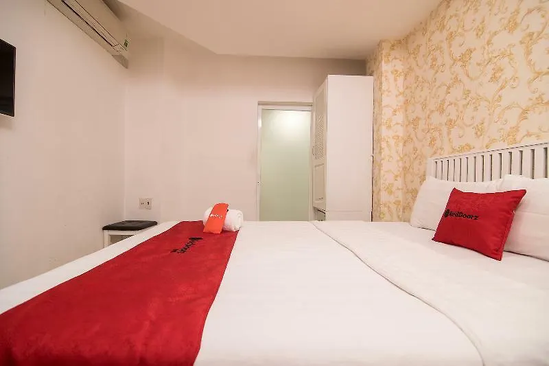 Reddoorz Plus @ Ben Thanh Market 4 Ho Chi Minh City Vietnam